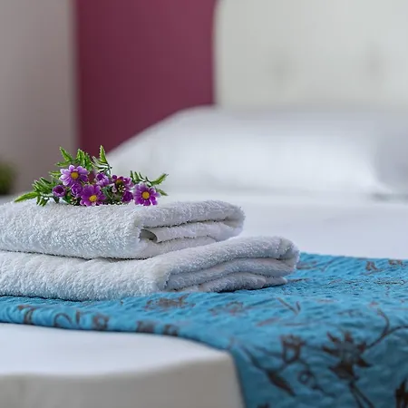 Deluxe Nissi Beach Ayia Napa