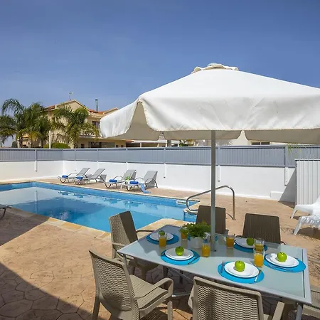 Deluxe Nissi Beach * Ajía Nápa
